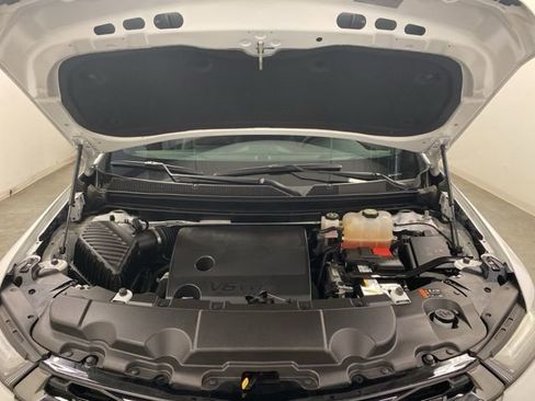 Used 2023 Chevrolet Traverse RS image 35