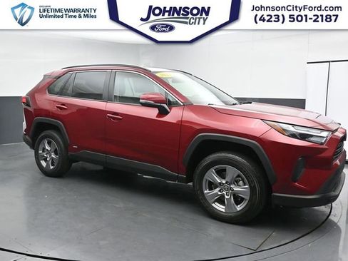 Used 2024 Toyota RAV4 XLE AWD/4WD image 2