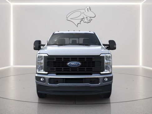 New 2026 Ford F250 XL w/ XL Chrome Package image 8