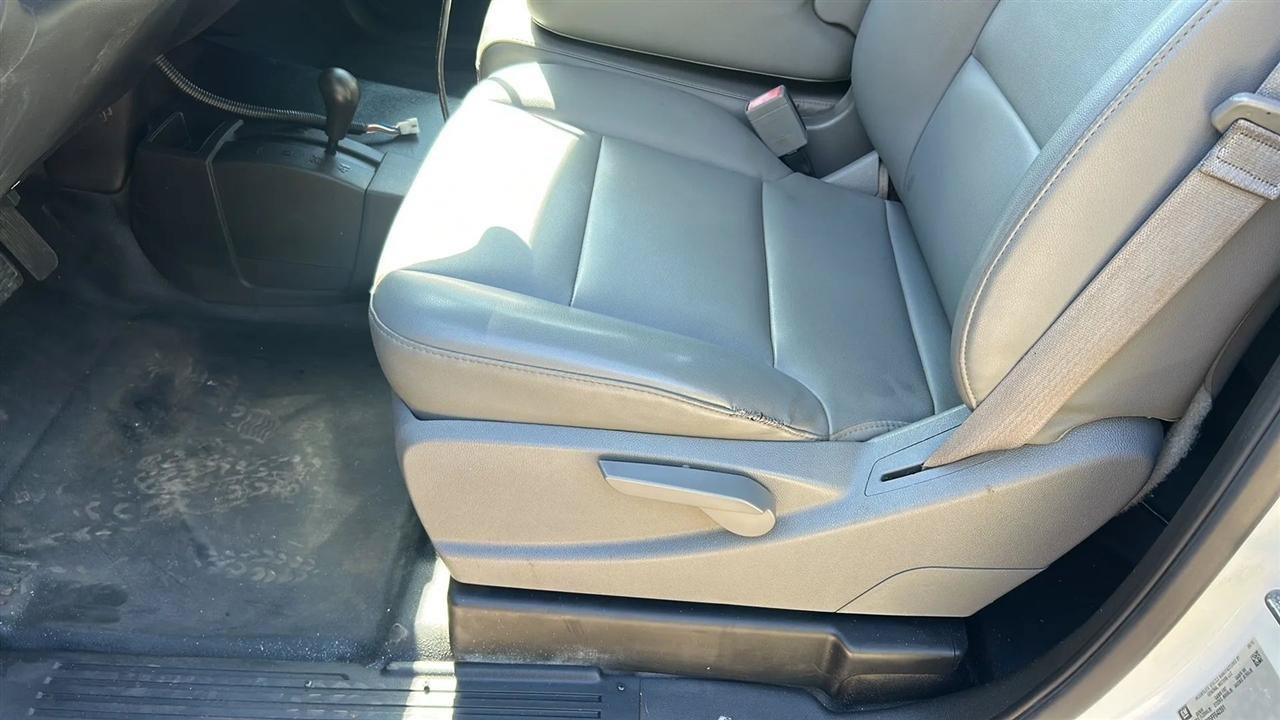 Used 2015 GMC Sierra 3500 4x4 Regular Cab w/ Sierra Convenience Package image 43