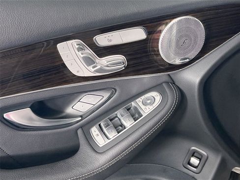 Certified 2019 Mercedes-Benz GLC 300 4MATIC image 17