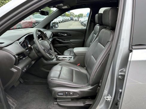 Used 2023 Chevrolet Traverse RS AWD/4WD image 11
