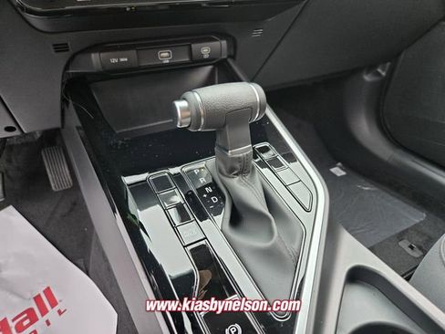 New 2026 Kia Niro LX image 10