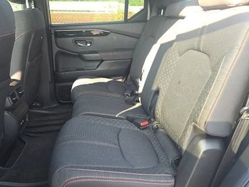 Used 2023 Honda Pilot Sport image 8