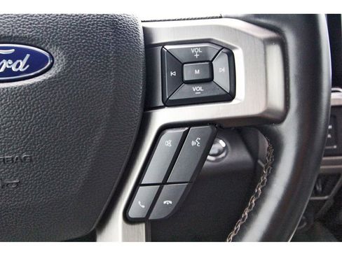 Used 2022 Ford F250 Platinum AWD/4WD image 19