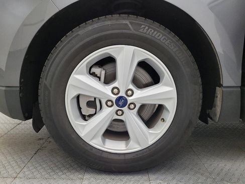 Used 2021 Ford Edge SE image 31