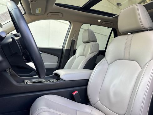 Used 2023 Honda Pilot Touring image 5