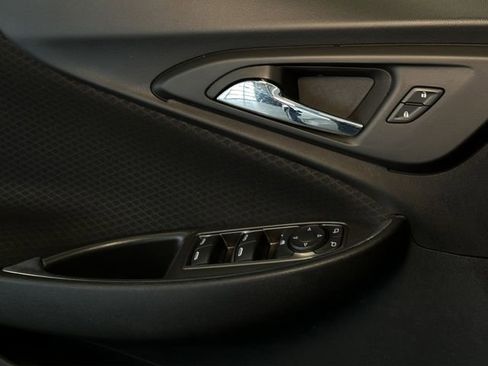 Used 2017 Chevrolet Malibu LT image 15