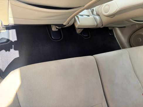 Used 2010 Honda CR-V EX image 16