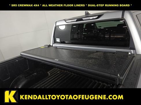 Used 2022 Toyota Tundra SR5 AWD/4WD image 11