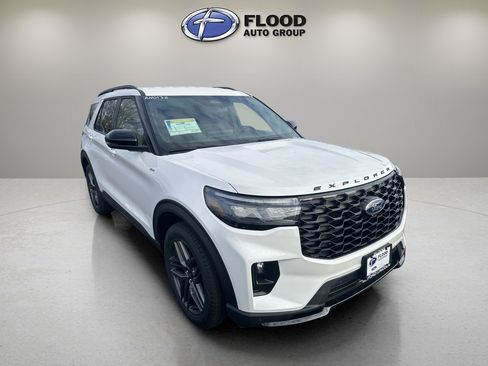 New 2026 Ford Explorer ST-Line w/ ST-Line Street Pack image 1