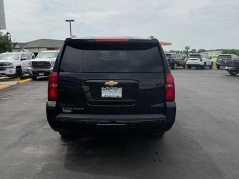 Used 2015 Chevrolet Suburban LT w/ Luxury Package AWD/4WD image 7
