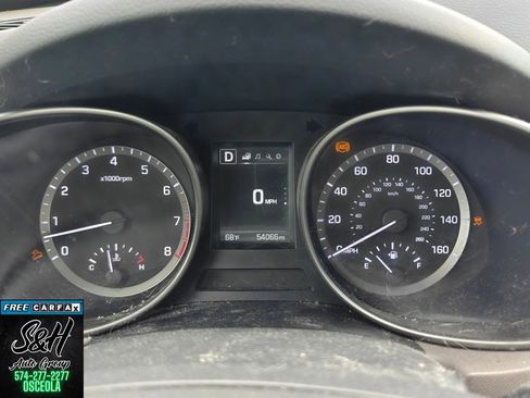 Used 2017 Hyundai Santa Fe SE FWD image 22