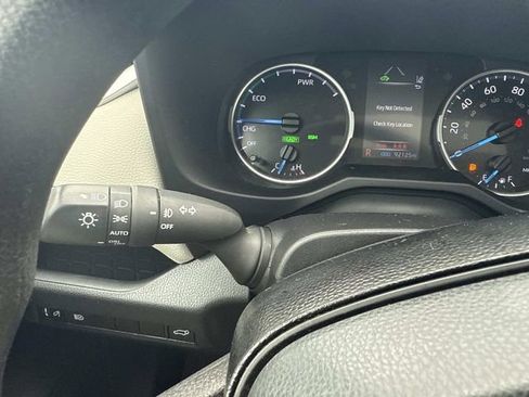 Used 2021 Toyota RAV4 XLE w/ Convenience Package image 42