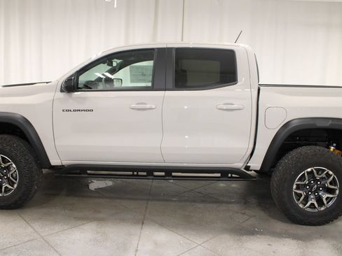 New 2026 Chevrolet Colorado ZR2 w/ Technology Package AWD/4WD image 6