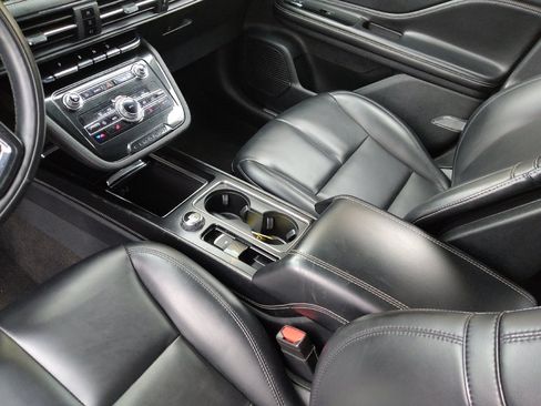 Used 2021 Lincoln Corsair FWD image 26