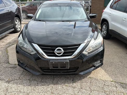Used 2018 Nissan Altima 2.5 SR w/ SR Midnight Edition FWD image 1