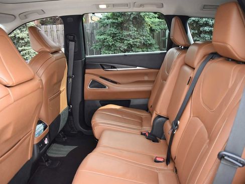 Used 2023 INFINITI QX60 Sensory w/ Vision Package AWD/4WD image 12