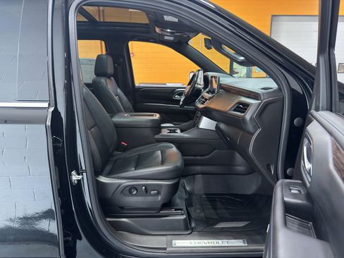 Used 2021 Chevrolet Tahoe LT w/ LT Signature Package AWD/4WD image 20