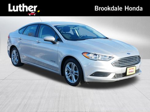 Used 2018 Ford Fusion SE image 1