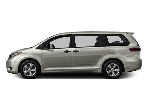 Used 2016 Toyota Sienna L image 3