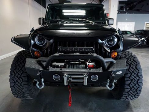 Used 2012 Jeep Wrangler Unlimited Sahara w/ Connectivity Group image 17