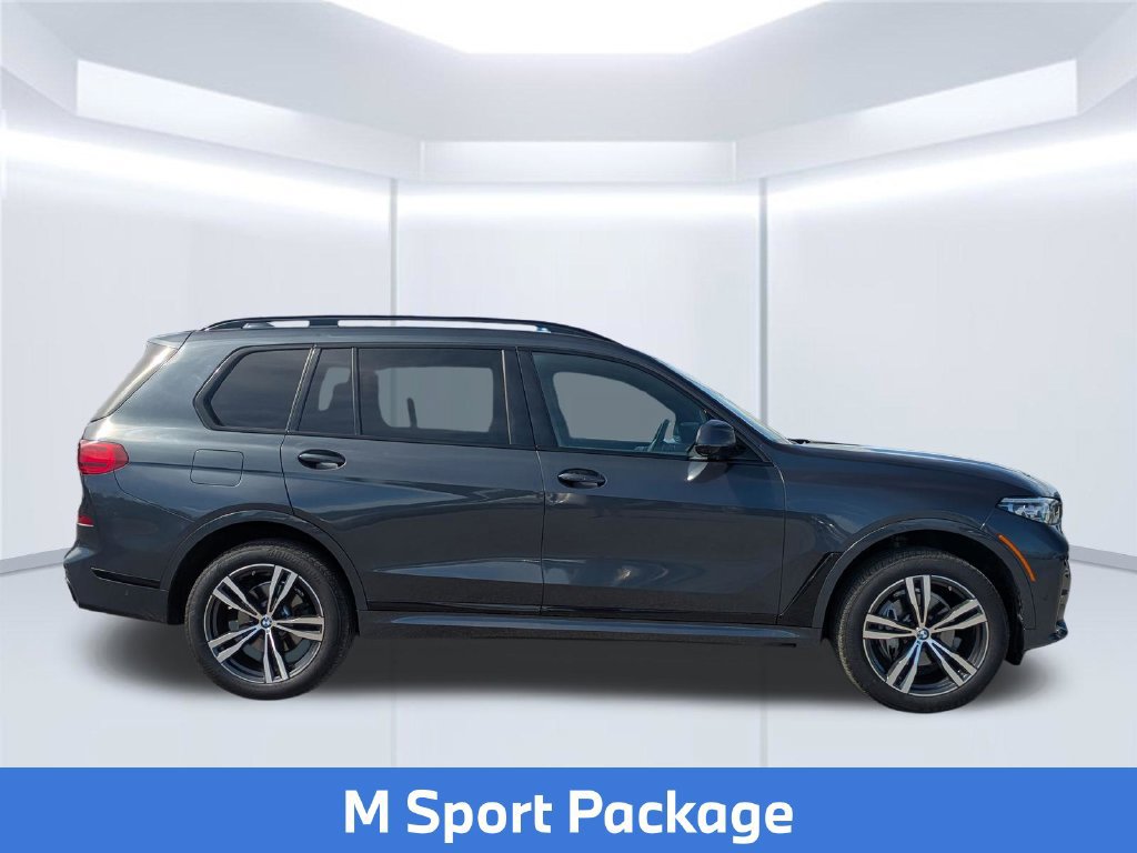 Used 2022 BMW X7 xDrive40i w/ M Sport Package AWD/4WD image 9