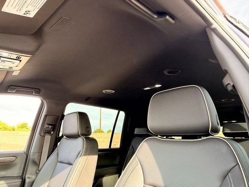 Used 2026 Chevrolet Suburban Premier AWD/4WD image 10
