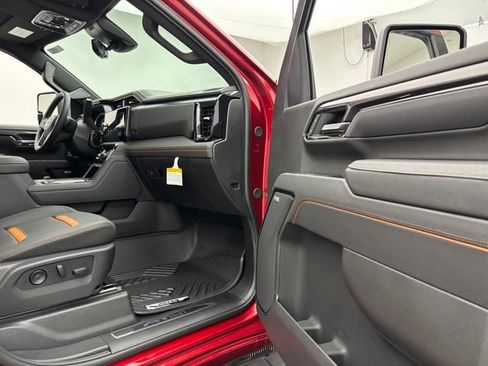 New 2026 GMC Sierra 2500 AT4 w/ AT4 Premium Plus Package AWD/4WD image 35