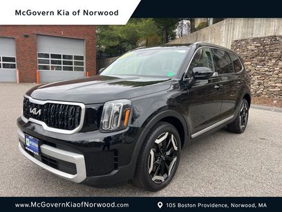 Used 2024 Kia Telluride EX w/ EX Captain's Chair Package