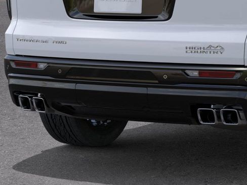 New 2026 Chevrolet Traverse High Country w/ LPO, Floor Liner Package AWD/4WD image 14