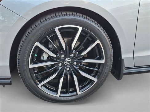 Used 2025 Honda Accord Touring image 25