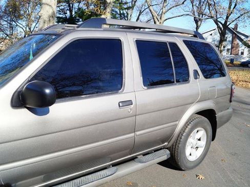 Used 2003 Nissan Pathfinder SE image 5