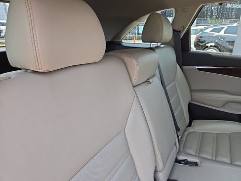Used 2018 Kia Sorento EX AWD/4WD image 34