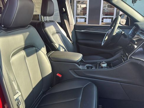 New 2025 Jeep Grand Cherokee L Limited w/ Black Appearance Package image 5