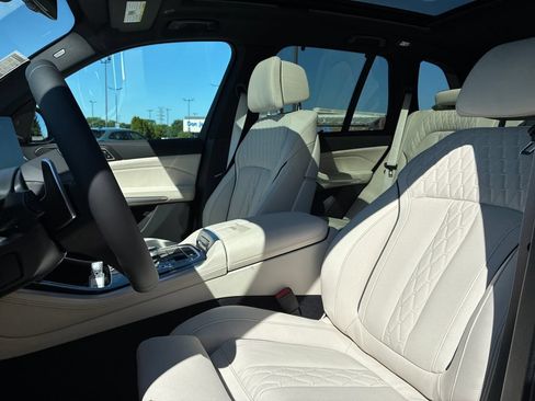 New 2026 BMW X5 xDrive40i w/ Executive Package AWD/4WD image 11