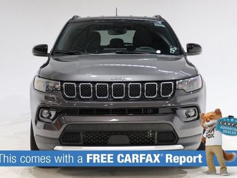 Used 2024 Jeep Compass Limited AWD/4WD image 2