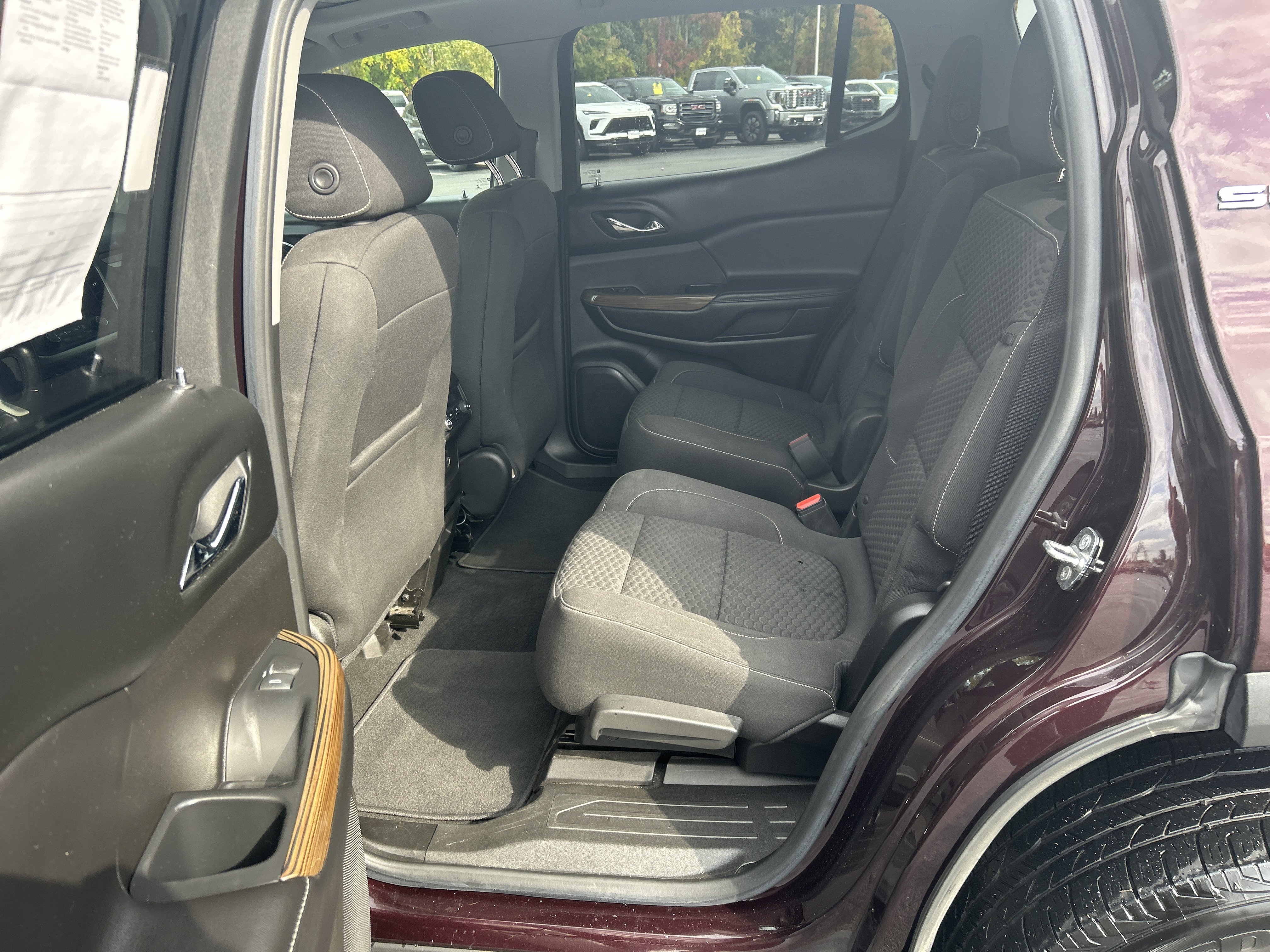 Used 2018 GMC Acadia SLE w/ Driver Alert Package I AWD/4WD image 30