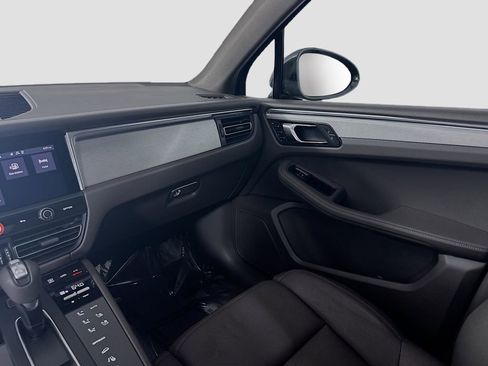 New 2026 Porsche Macan Turbo AWD/4WD image 26