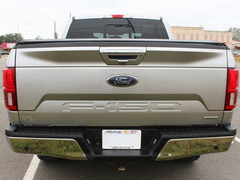 Used 2020 Ford F150 Lariat image 7