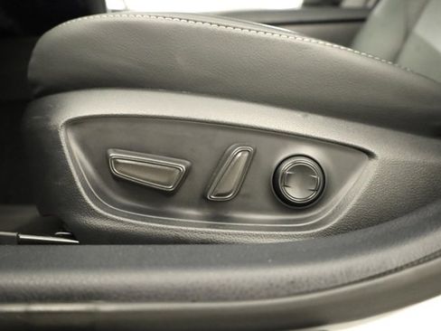 Used 2024 Toyota Camry XSE image 11