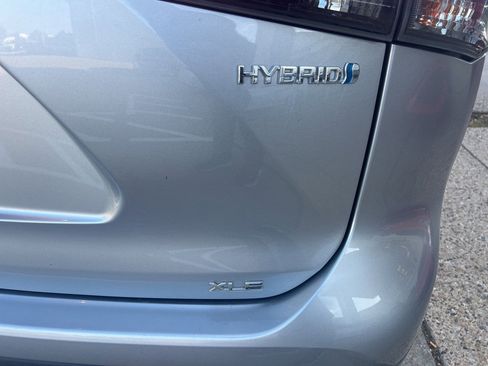 Used 2023 Toyota Highlander XLE image 7