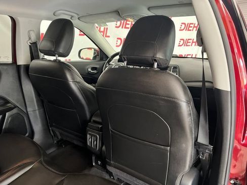 Used 2020 Jeep Compass Latitude w/ Cold Weather Group AWD/4WD image 11