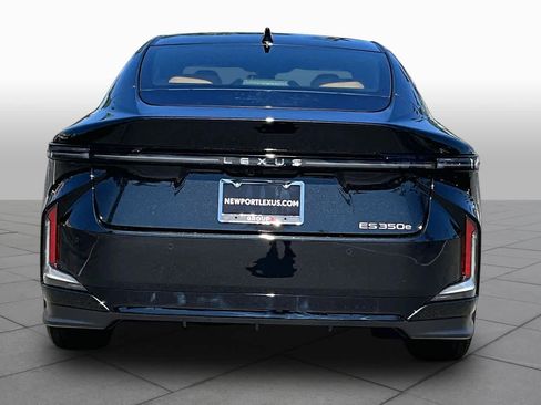 New 2026 Lexus ES 350e FWD image 4