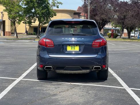 Used 2012 Porsche Cayenne AWD/4WD image 4