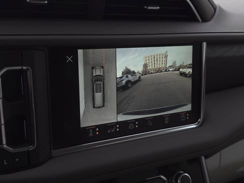 Used 2024 GMC Yukon XL Denali w/ Advanced Technology Package image 22