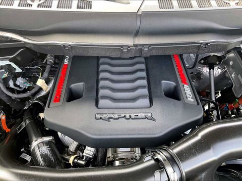 Used 2023 Ford F150 Raptor w/ Raptor Carbon Fiber Package AWD/4WD image 32