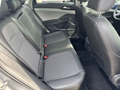 Certified 2023 Volkswagen Taos SE w/ Panoramic Sunroof Package image 32