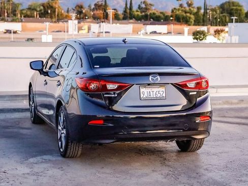 Used 2018 MAZDA MAZDA3 Grand Touring w/ Premium Equipment Package image 7