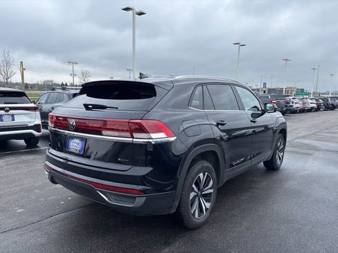 Used 2024 Volkswagen Atlas Cross Sport SE AWD/4WD image 4
